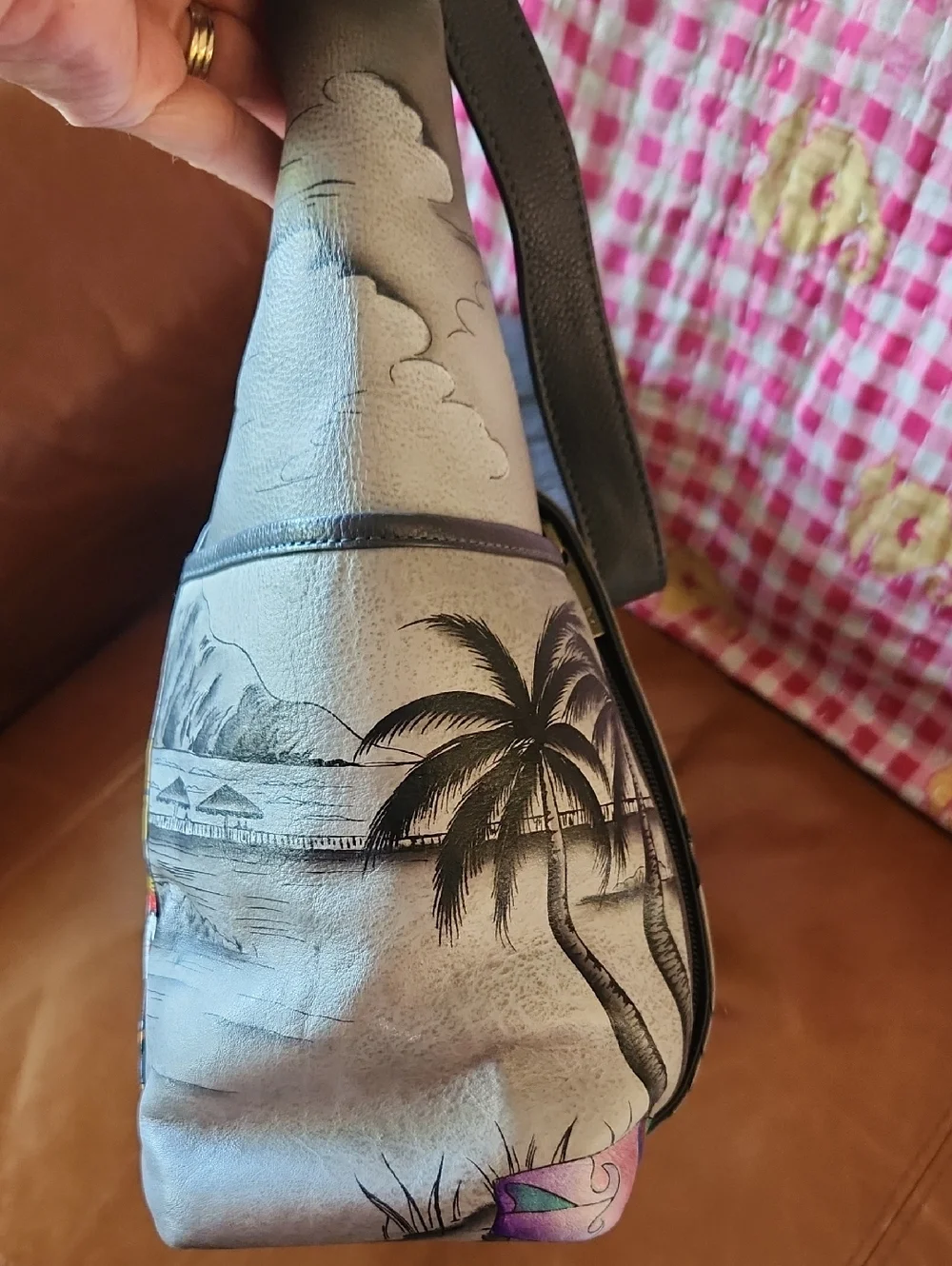 Anuschka "Happy Camper" Hobo/adjustable Crossbody. - Picture 3 of 6
